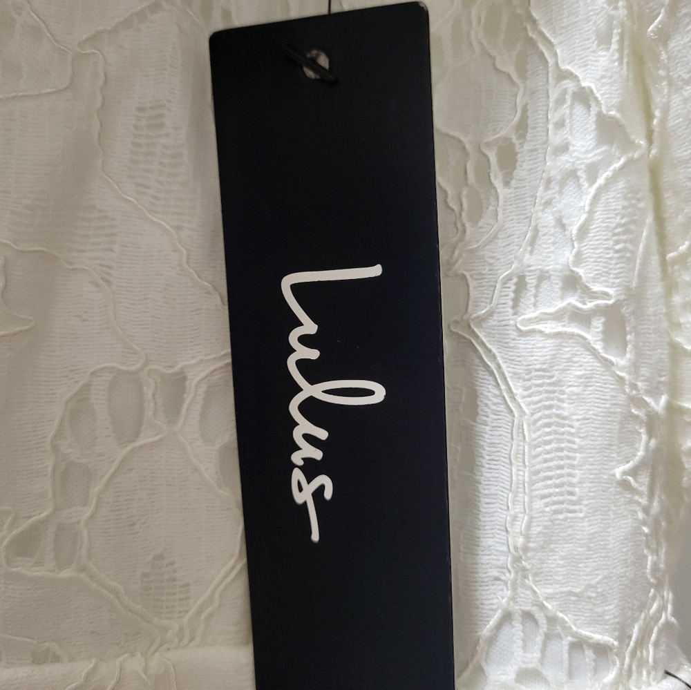 Lulu's lace white cutout dress size XS - Picture 4 of 9